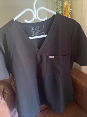 Figs Black V-Neck Scrub Top